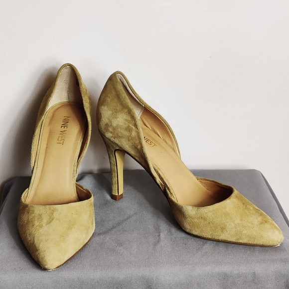 Nine West Shoes - Nine West Tan Leather Kitten Heel Pumps